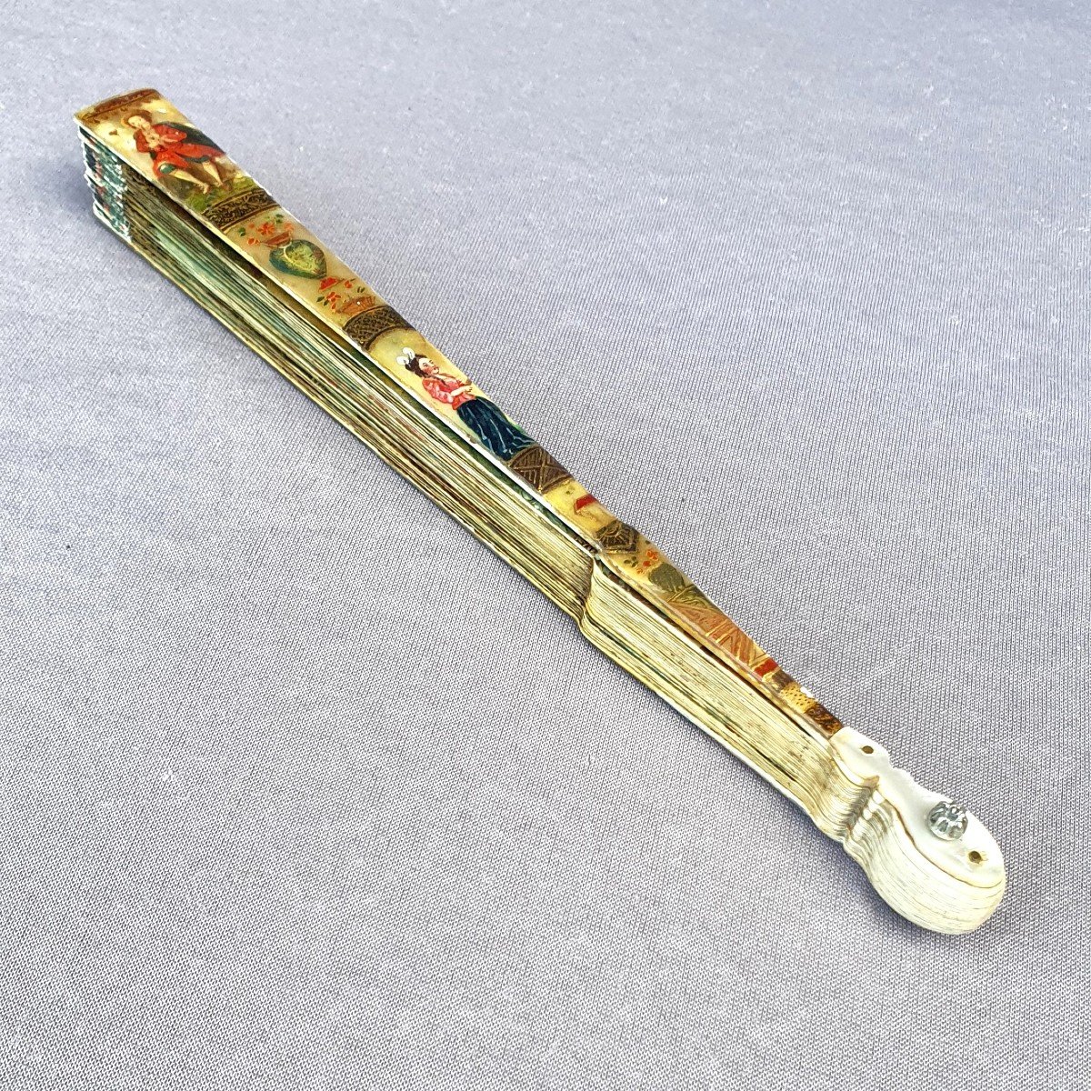 Eventail 18e siècle, dit « Vernis Martin » Le jugement de Pâris, vers 1720-photo-6
