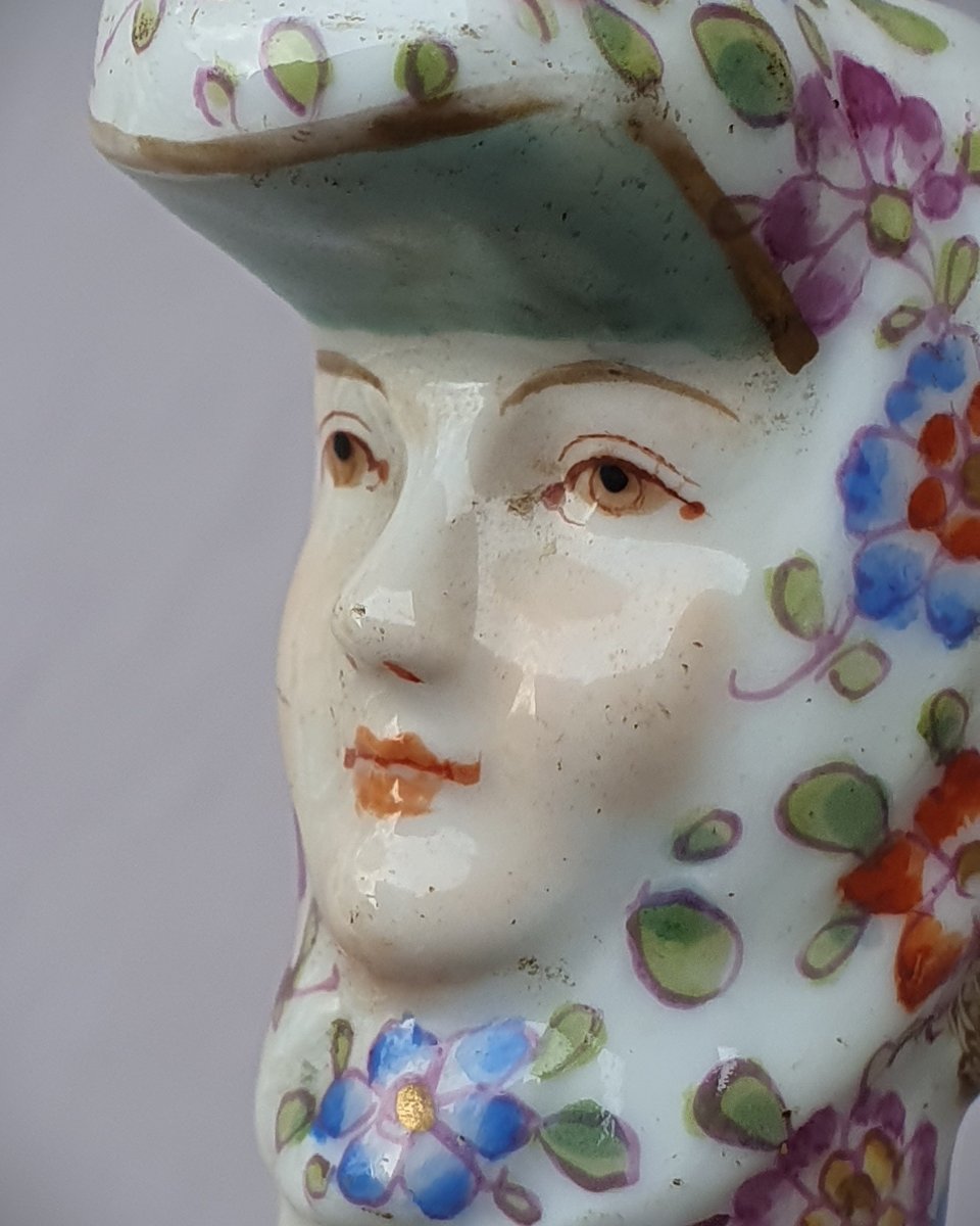 Canne ancienne de la maison Antoine Palais Royal Paris, pommeau porcelaine-photo-1