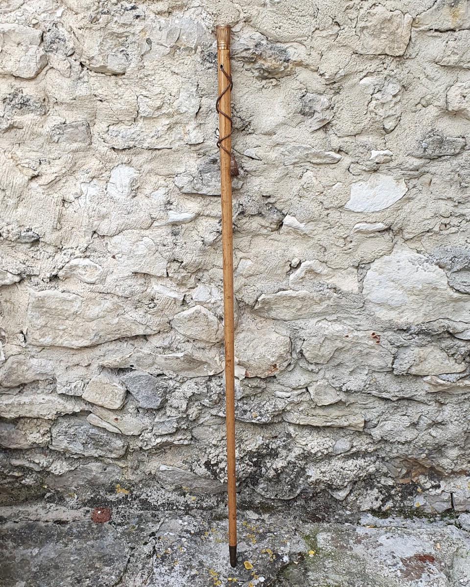 Longue canne 18e siècle au pommeau en or-photo-1