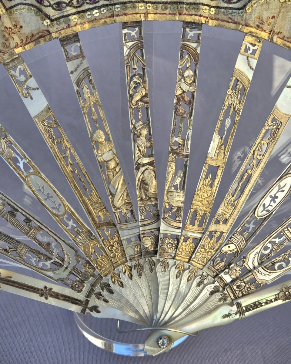 Louis XVI Period Fan, Gouache On Silk "the Presentation Of The Newborn"-photo-2