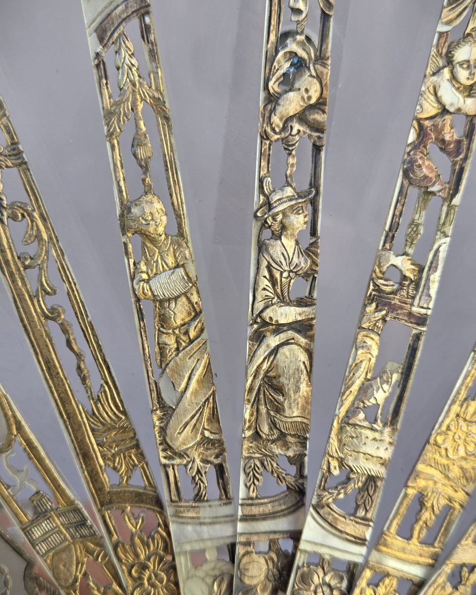 Louis XVI Period Fan, Gouache On Silk "the Presentation Of The Newborn"-photo-3