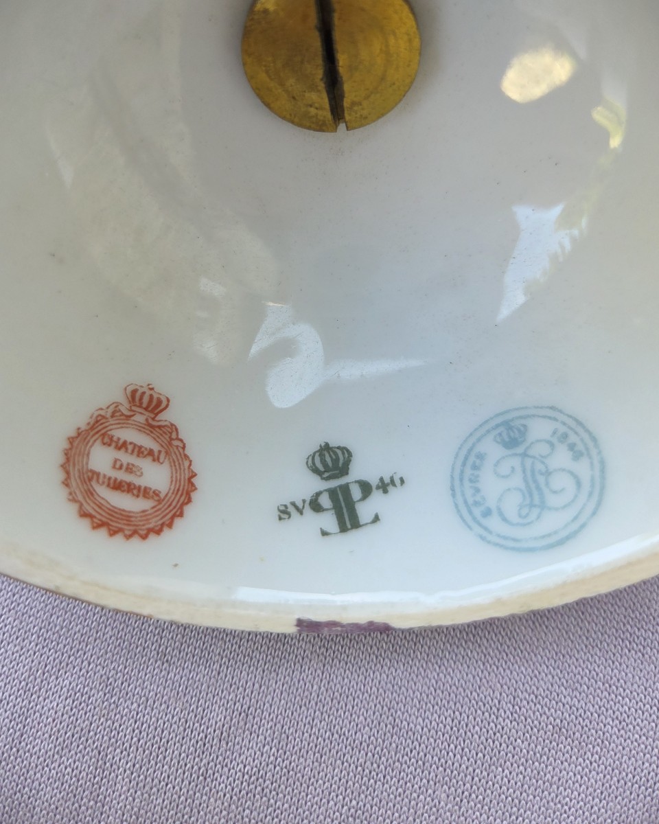 Covered Pot In Sèvres Porcelain And Gilt Bronze, Tuileries Castle-photo-3