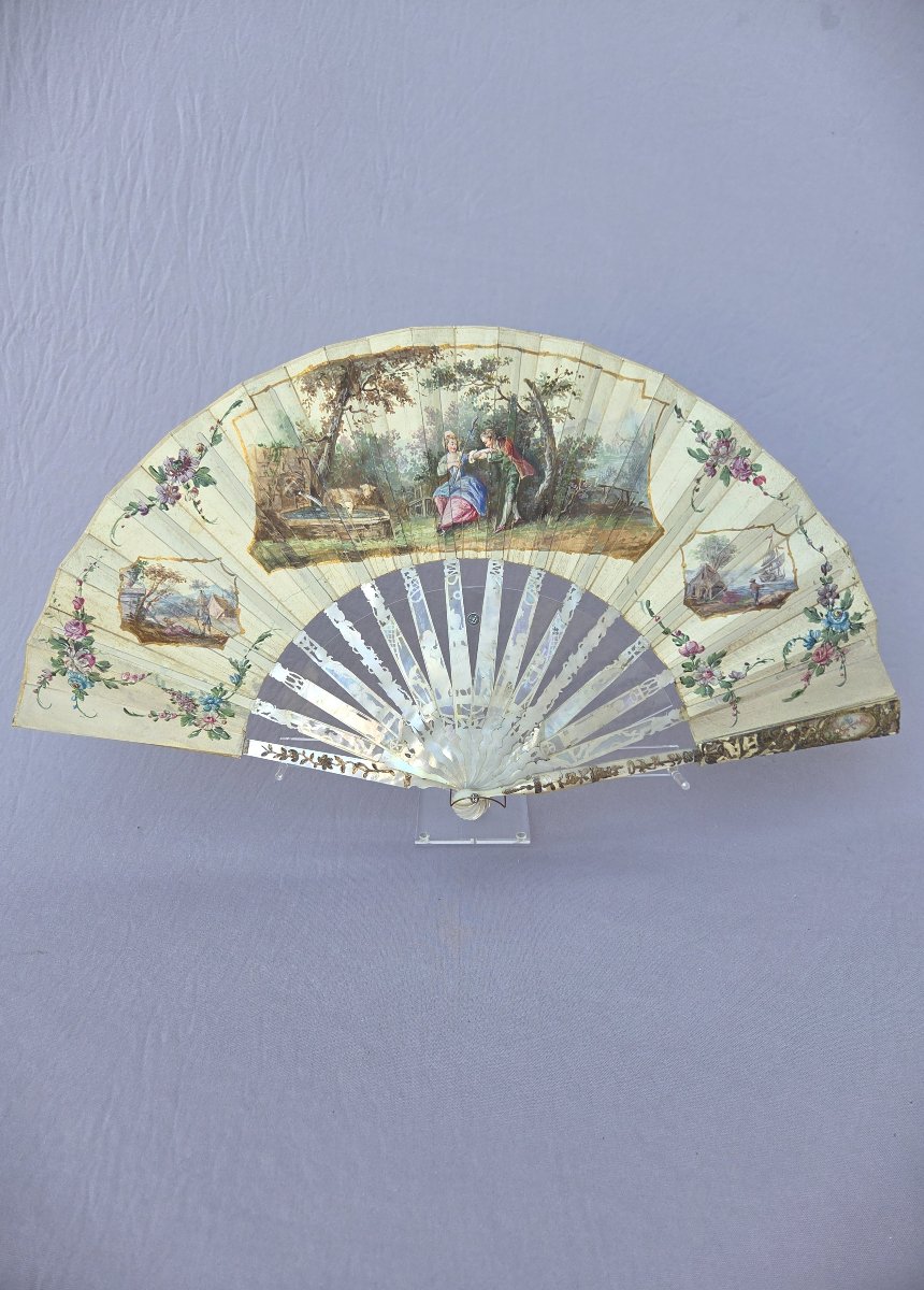 Eventail ancien, époque Louis XVI, nacre et gouache sur peau-photo-7