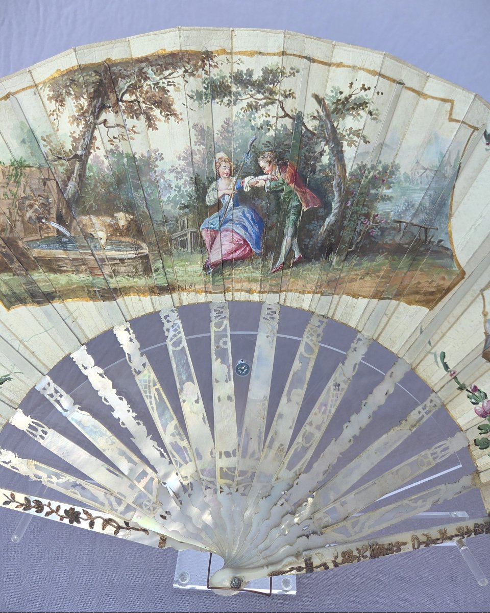 Eventail ancien, époque Louis XVI, nacre et gouache sur peau-photo-8