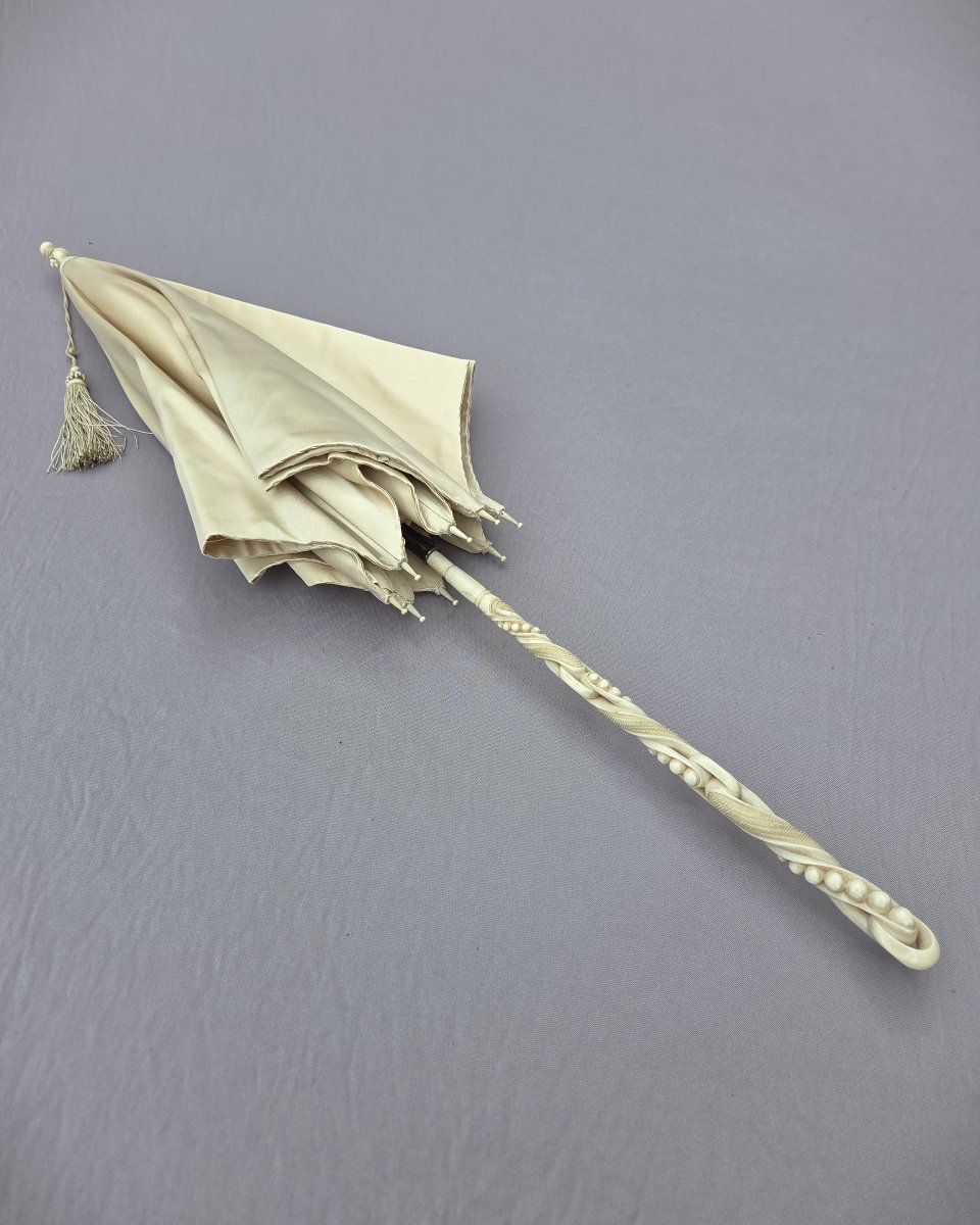 Ombrelle XIXe siècle en parfait état, reconstitution historique, mariage…-photo-4