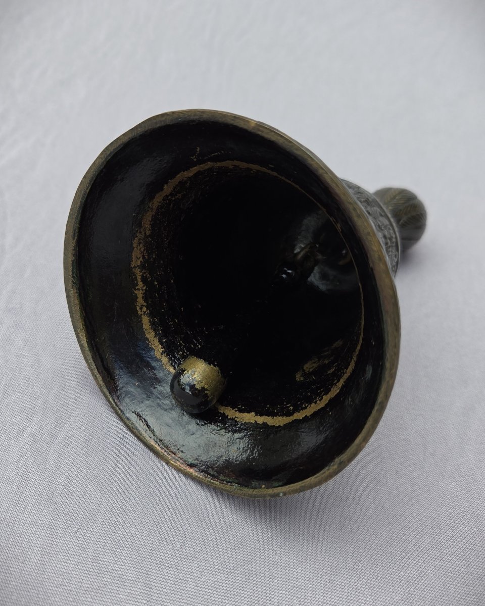 Cloche en bronze à décor de putti, XVIIIe siècle-photo-4