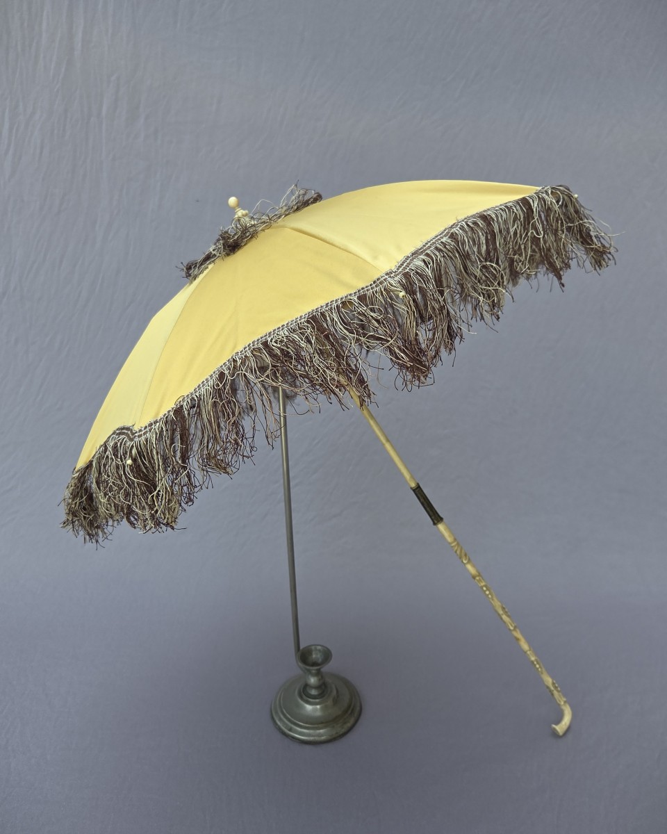 Second Empire Umbrella - Excellent Condition - France, Circa 1850.