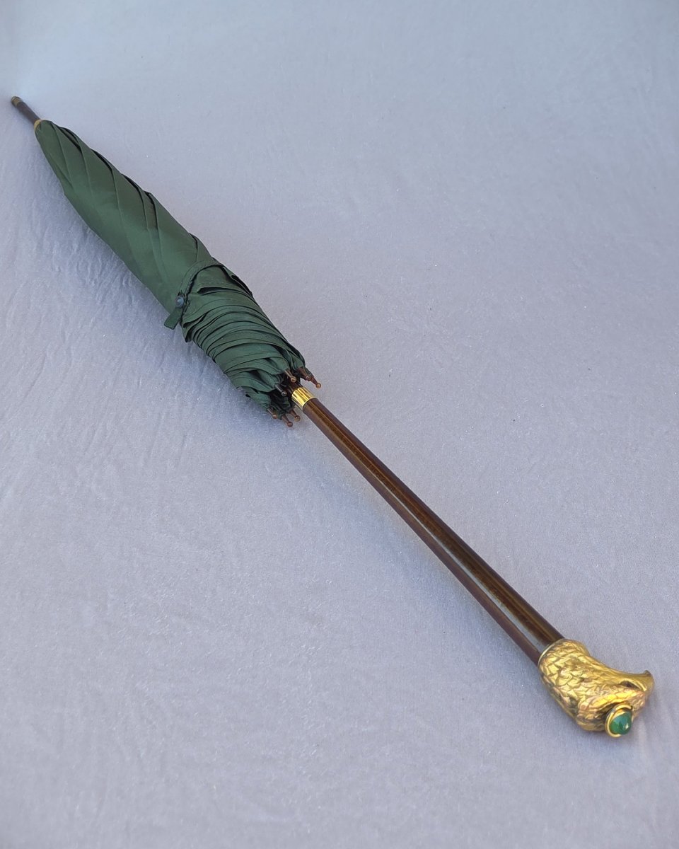 Parapluie à système pour turfiste, vers 1900, bois d’Amourette, pommeau aigle-photo-2