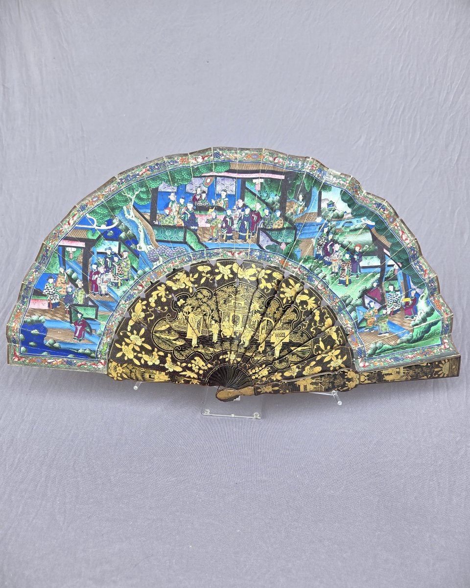 Eventail Chine Canton pour l’exportation bambou laqué noir et or vers 1880
