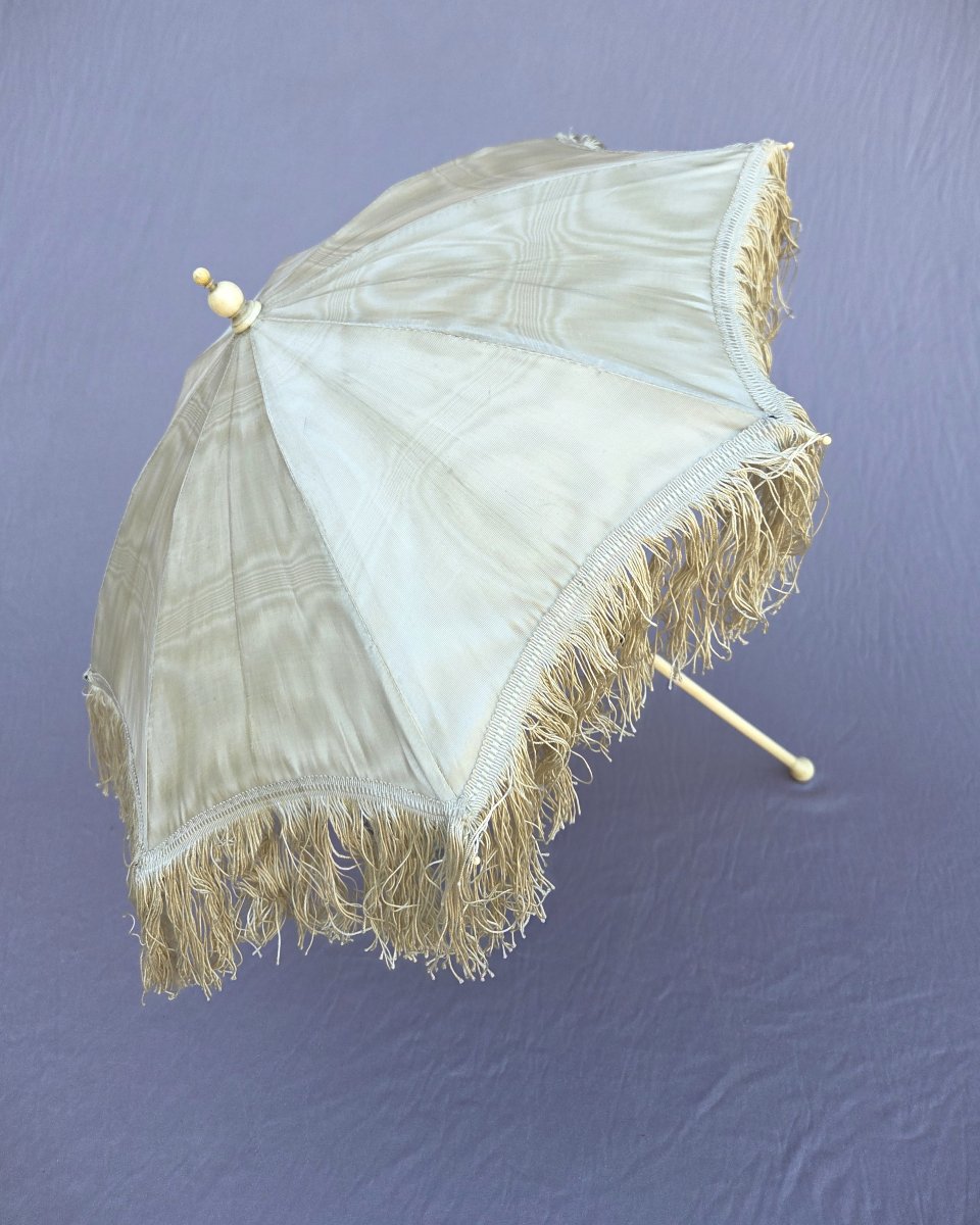 19 Th Century Umbrella, Circa 1850, Silk, Excellent Condition