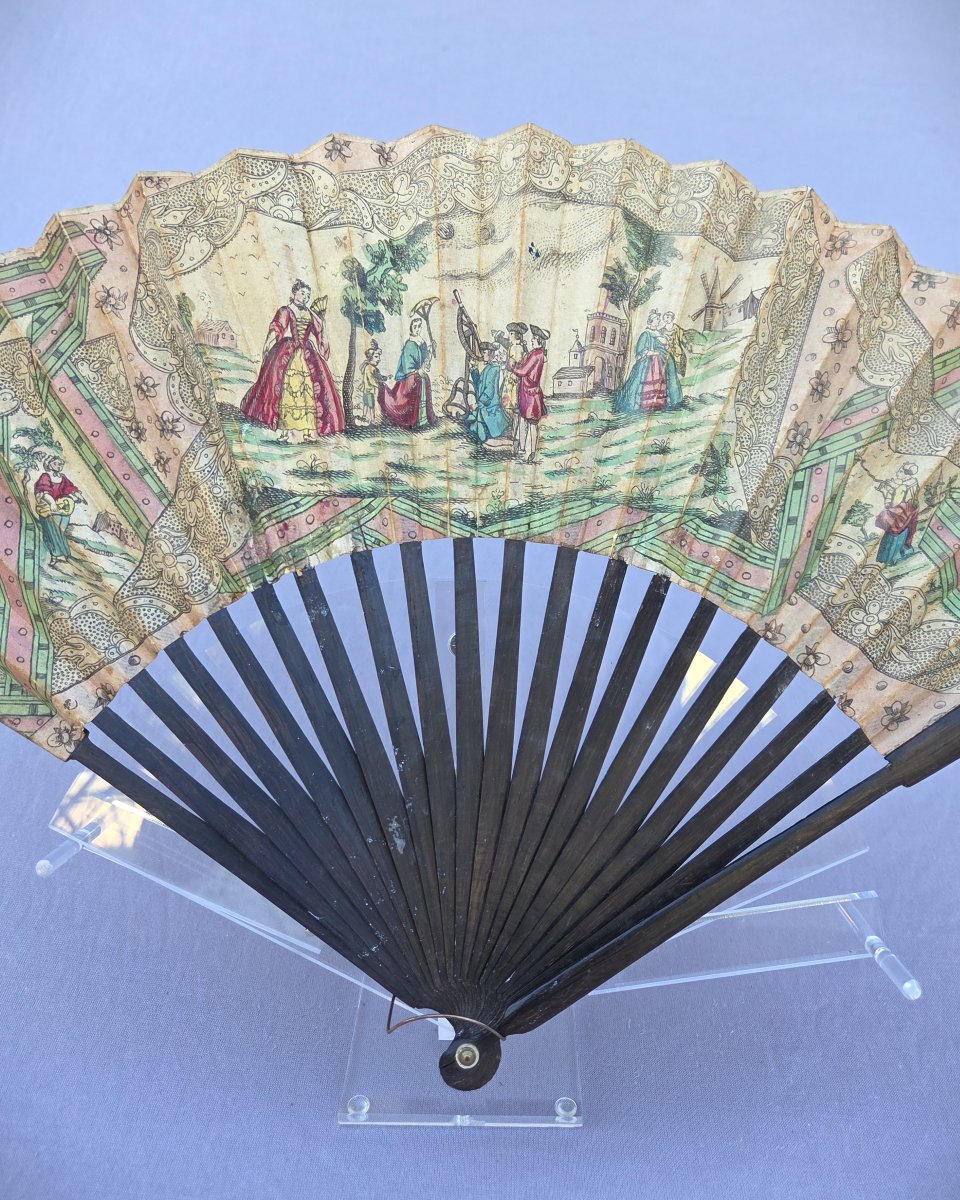 An Antique 18th-century Fan, An Astronomical Telescope-photo-2