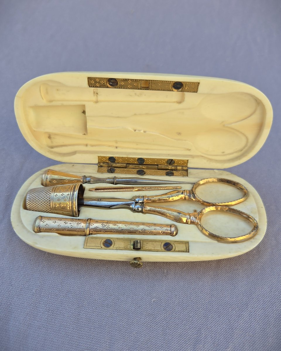 19th-century 18-karat Gold Sewing And Embroidery Kit