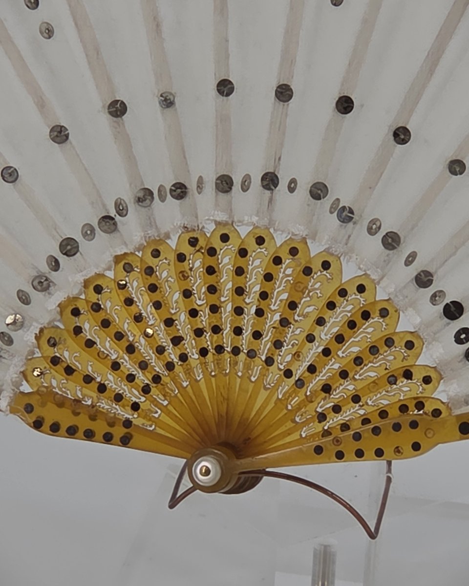 Antique Fan From The Empire Period In Its Original Box, Made Of Sequined Tulle And Horn-photo-4