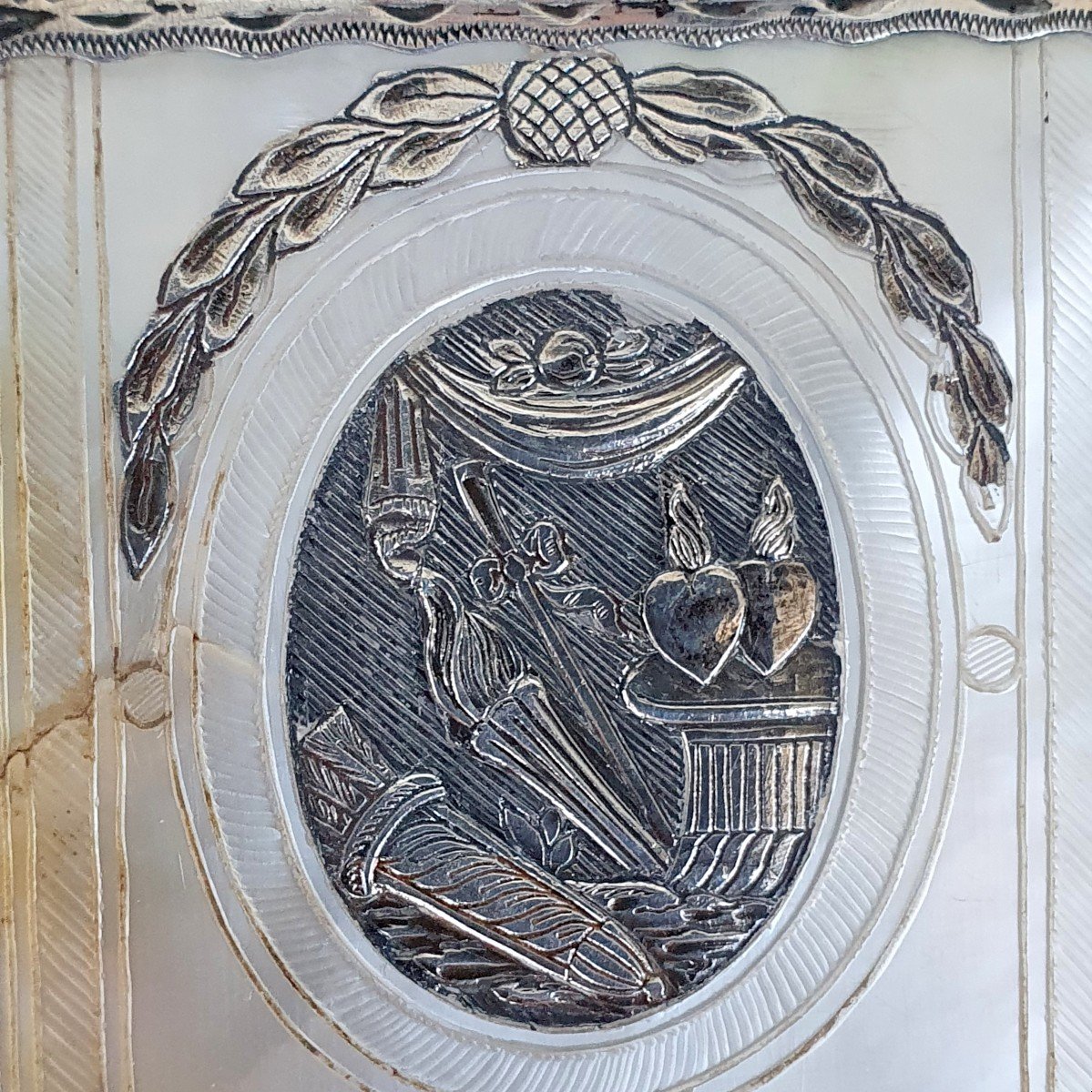 Etui, souvenir d’amitié, nacre et argent, époque Louis XVI-photo-4