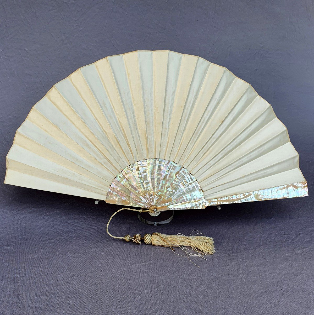 Antique Mother-of-pearl And Satin Fan Signed Lauronce, 19th Century-photo-2