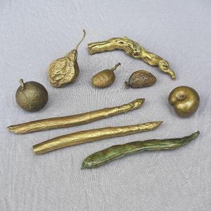 Ensemble de 9 fruits et légumes en bronze