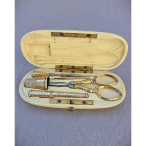 19th-century 18-karat Gold Sewing And Embroidery Kit