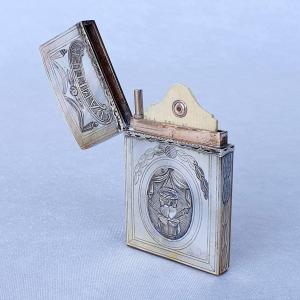 Etui, souvenir d’amitié, nacre et argent, époque Louis XVI