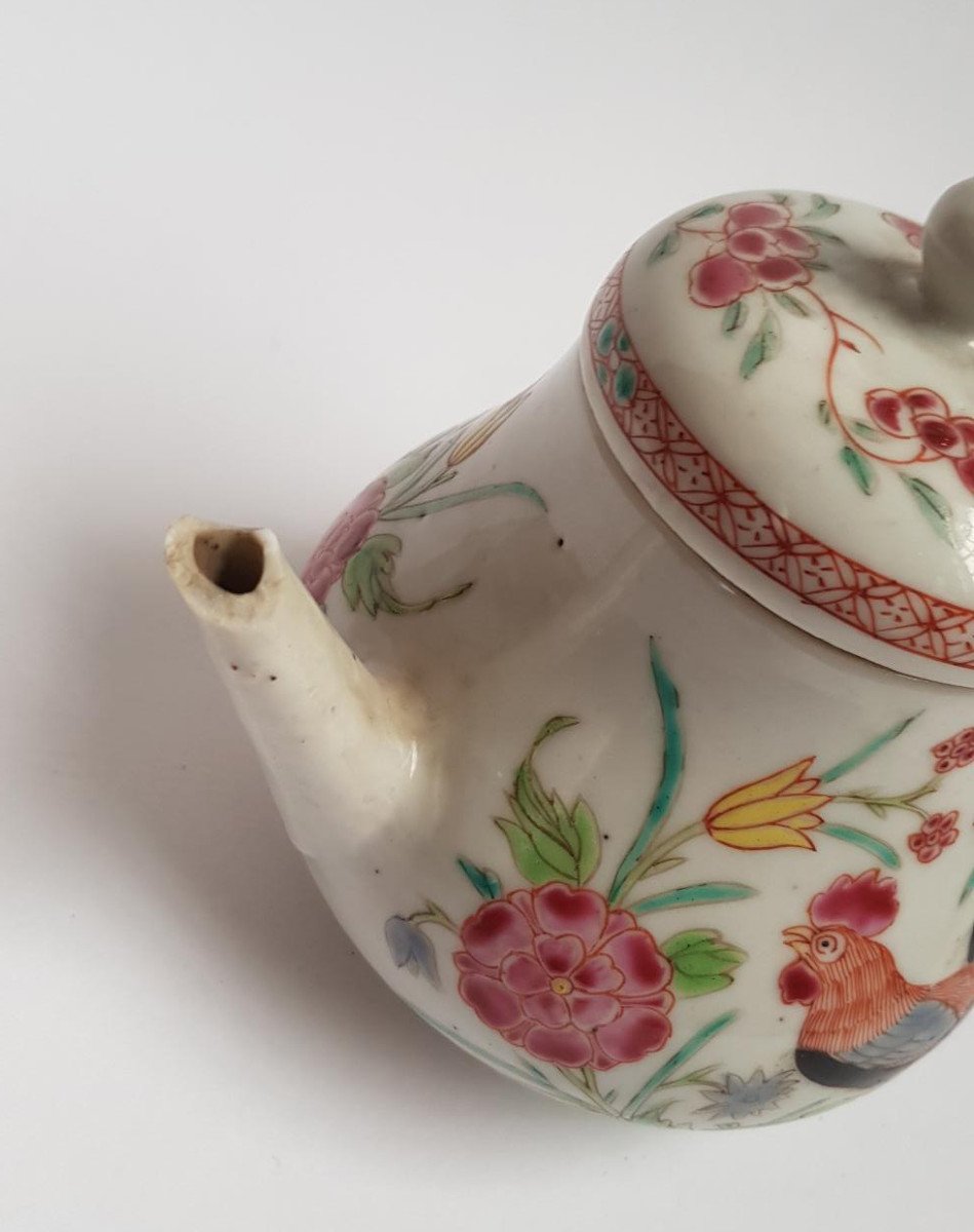 Théière En Porcelaine Chinoise Famille Rose Qianlong Du XVIIIe Siècle  -photo-1