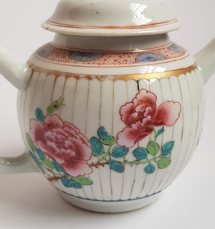 18th Century Chinese Famille Rose Qianlong Porcelain Teapot -photo-2
