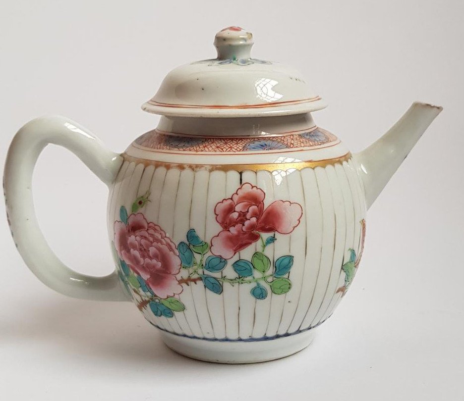 Théière En Porcelaine Chinoise Famille Rose Qianlong Du XVIIIe Siècle 
