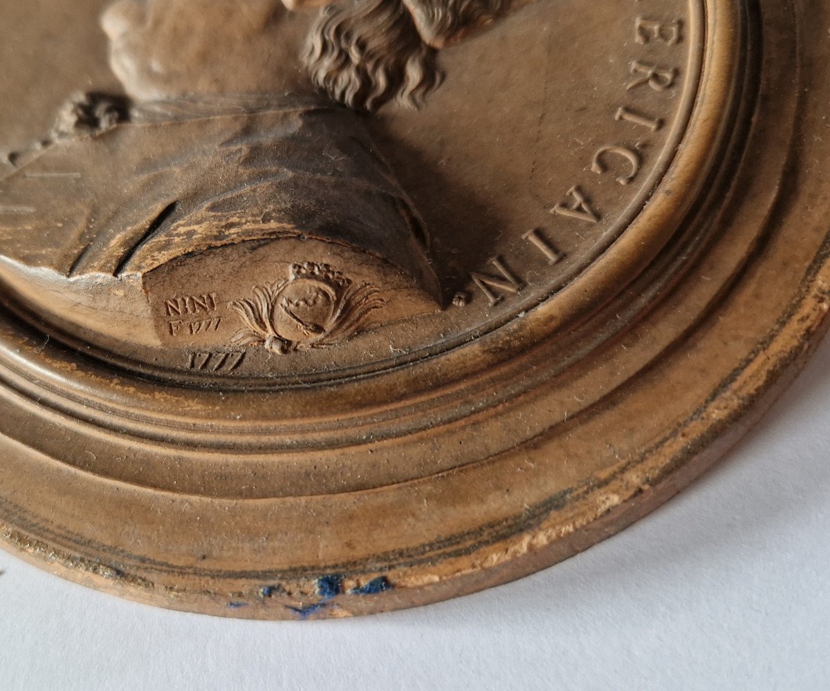 Terracotta Plaque Depicting Benjamin Franklin (1706-1790) Dated 1777 By J.-b. Nini-photo-2
