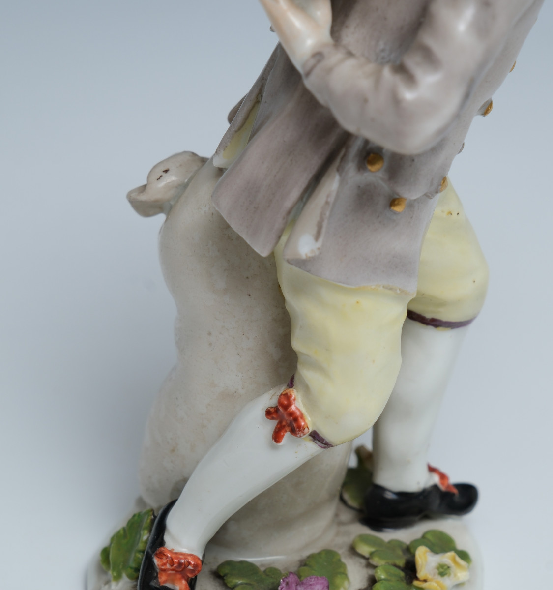 Pair Of Meissen Porcelain Figurines, Circa 1755, Representing A Fisherwoman And A Porter-photo-1