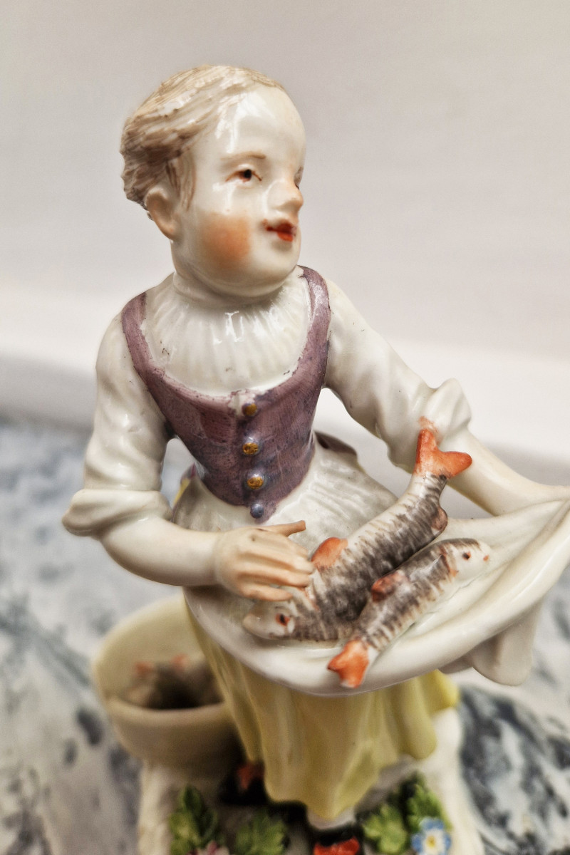 Pair Of Meissen Porcelain Figurines, Circa 1755, Representing A Fisherwoman And A Porter-photo-3