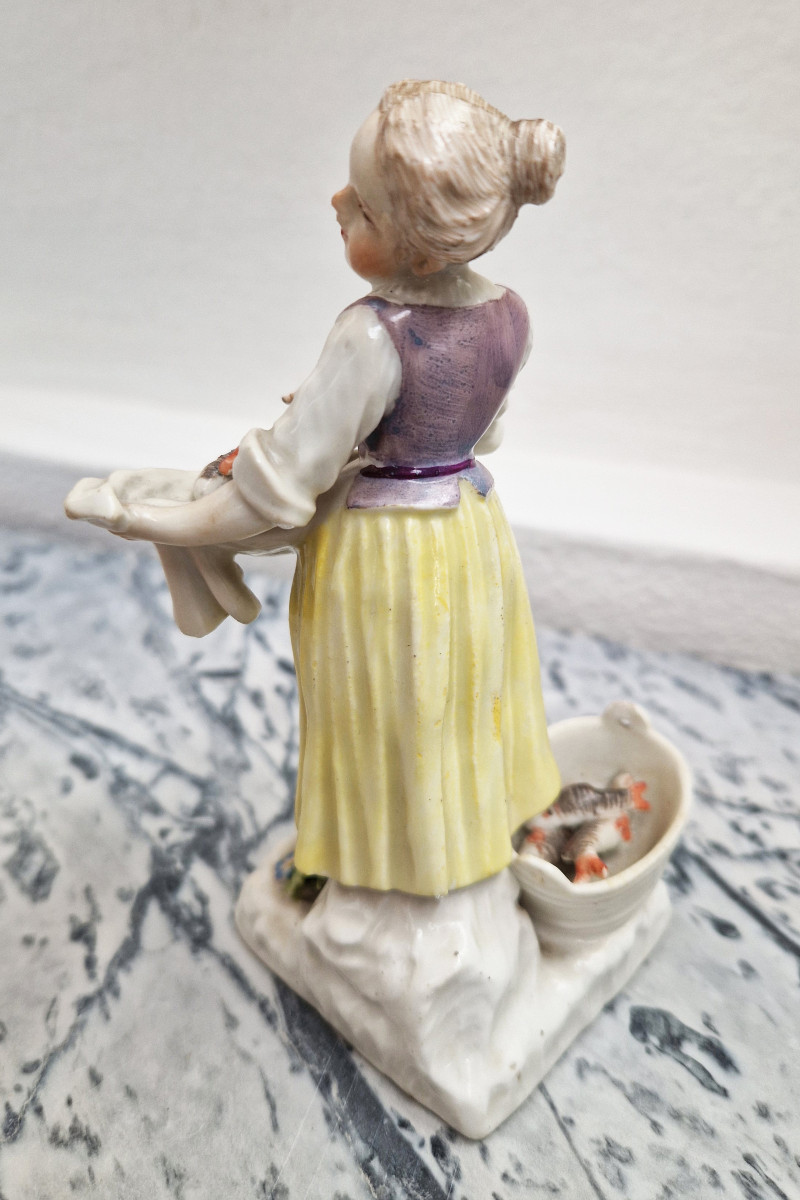 Pair Of Meissen Porcelain Figurines, Circa 1755, Representing A Fisherwoman And A Porter-photo-4