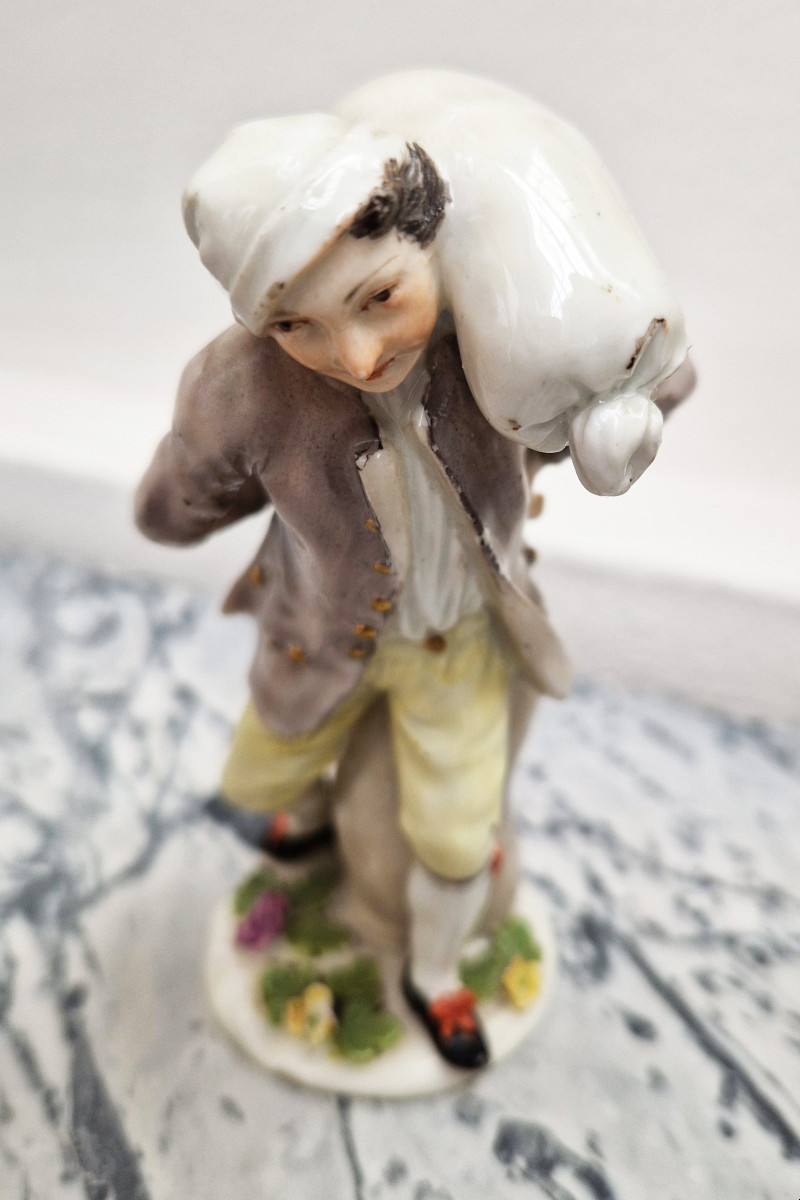 Pair Of Meissen Porcelain Figurines, Circa 1755, Representing A Fisherwoman And A Porter-photo-5