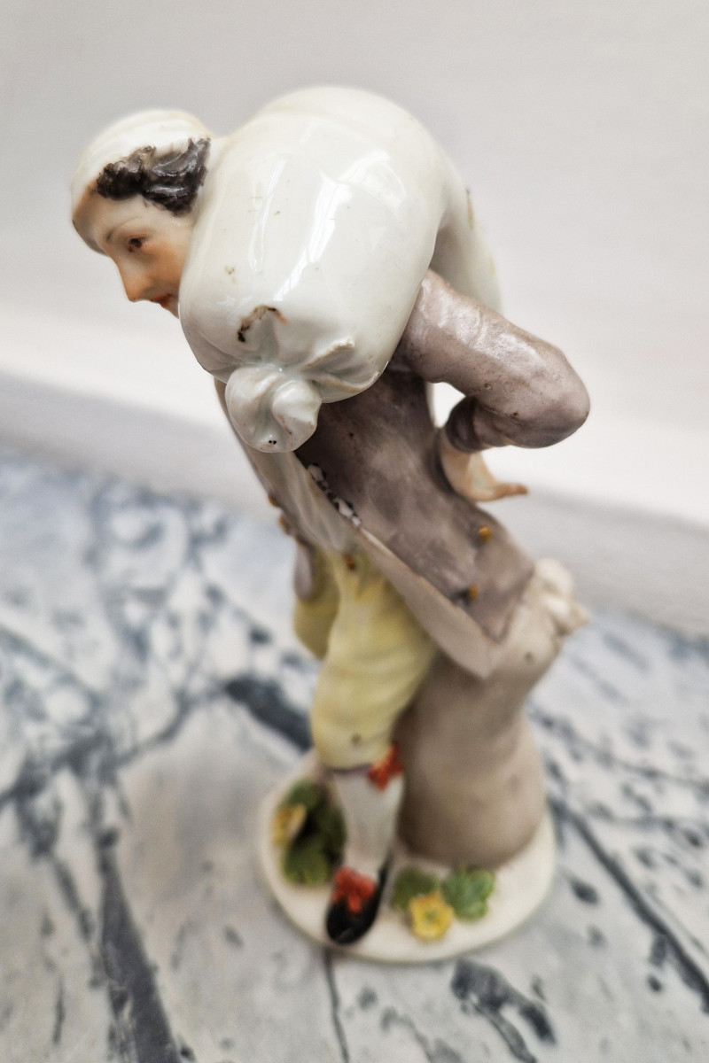 Pair Of Meissen Porcelain Figurines, Circa 1755, Representing A Fisherwoman And A Porter-photo-6