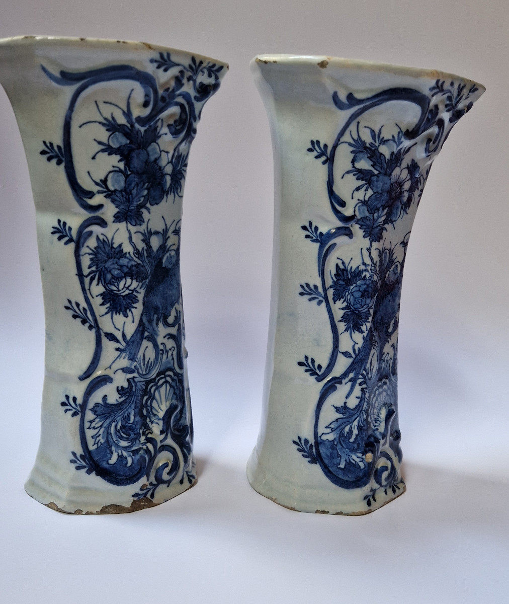 Pair Of Delft Earthenware Beaker Vases, Rococo Period, Circa 1760 Delft-photo-2