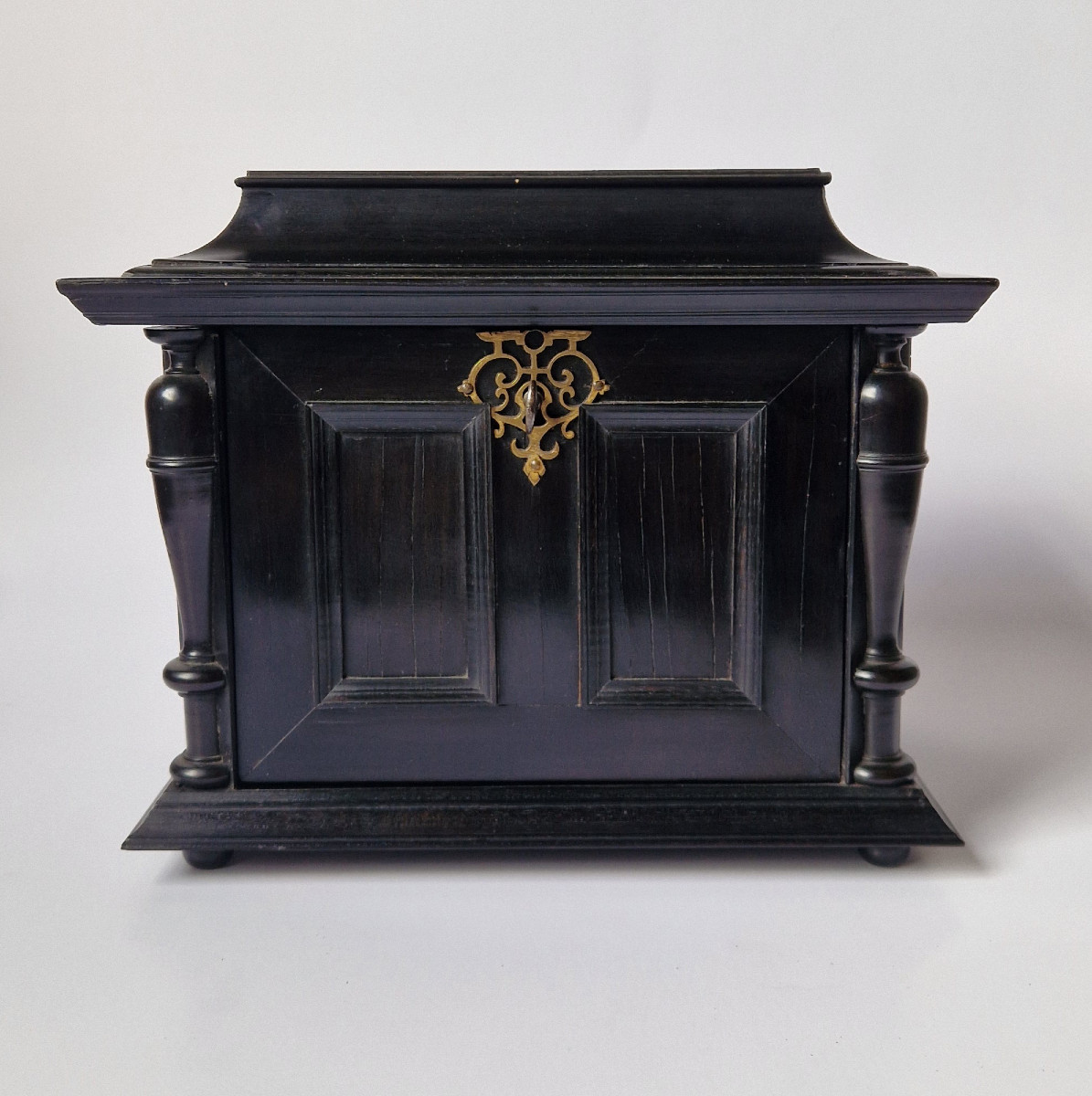 Ebony Table Cabinet With Silver Foil Interior, Antwerp, 17th Century, Circa 1650-photo-4
