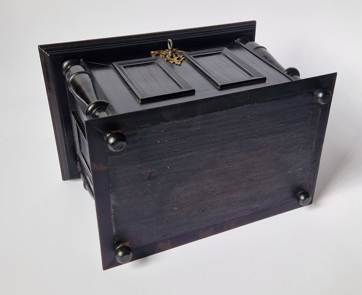 Ebony Table Cabinet With Silver Foil Interior, Antwerp, 17th Century, Circa 1650-photo-2