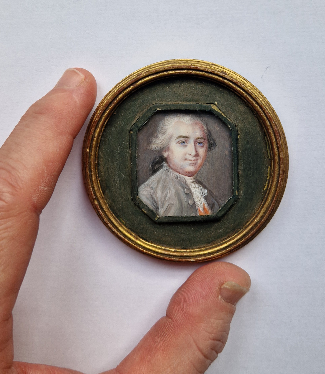 French Or German School, Circa 1775 Portrait Miniature Of A Gentleman -photo-4