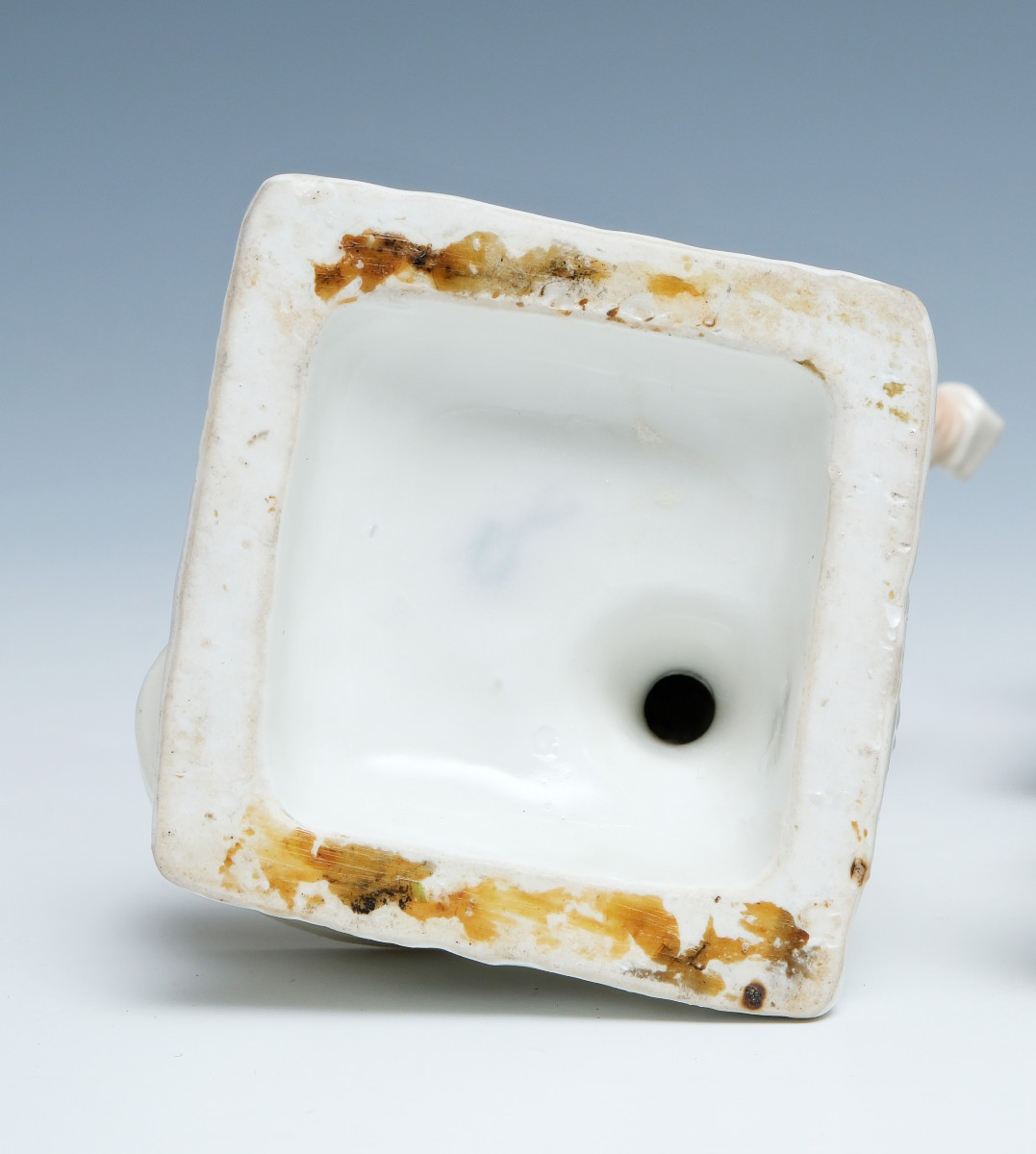 Figurine en porcelaine de Meissen, vers 1755, représentant une pêcheuse XVIIIe S-photo-4