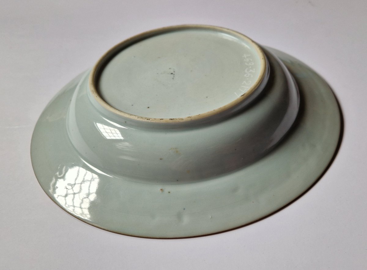 Assiette armoriée en porcelaine d'exportation chinoise pour le marché néerlandais, vers 1745 -photo-5