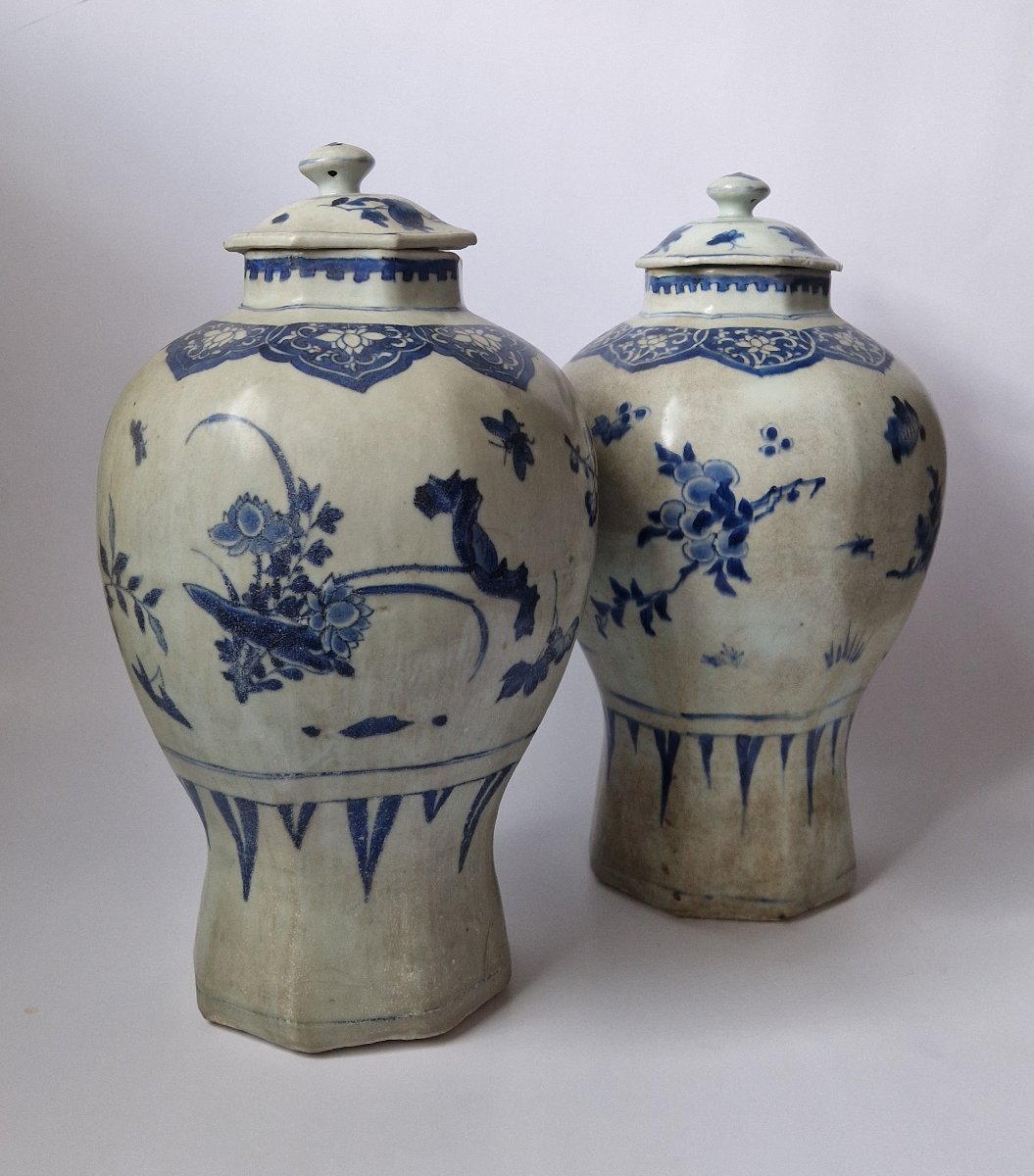 A Pair of Chinese Blue and White Porcelain Jars from the Hatcher Cargo c.1643 