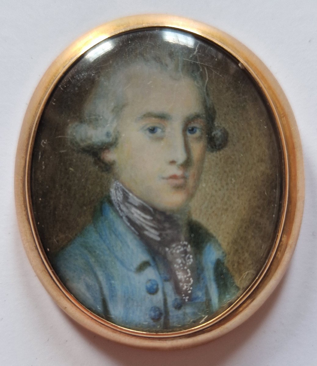 French Or German School, Circa 1775  Miniature Depicting A Gentleman In A Blue Coat -photo-2