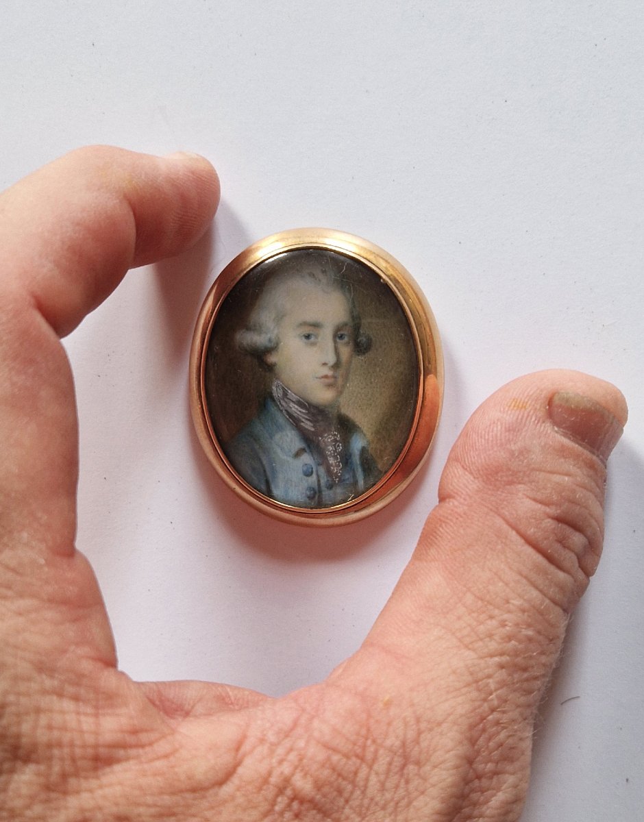 French Or German School, Circa 1775  Miniature Depicting A Gentleman In A Blue Coat -photo-5