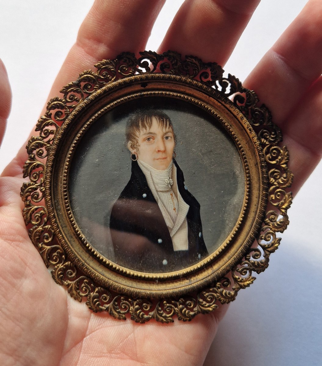 École française, vers 1810  Portrait en miniature d'une dame vêtue « à la garçonne »  -photo-5