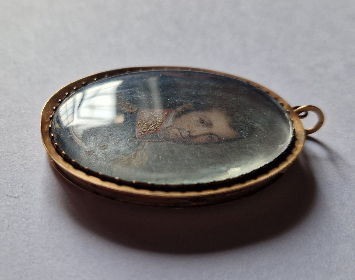 Poortrait en miniature d'officier par François Petit de Villeneuve, daté 1818-photo-1