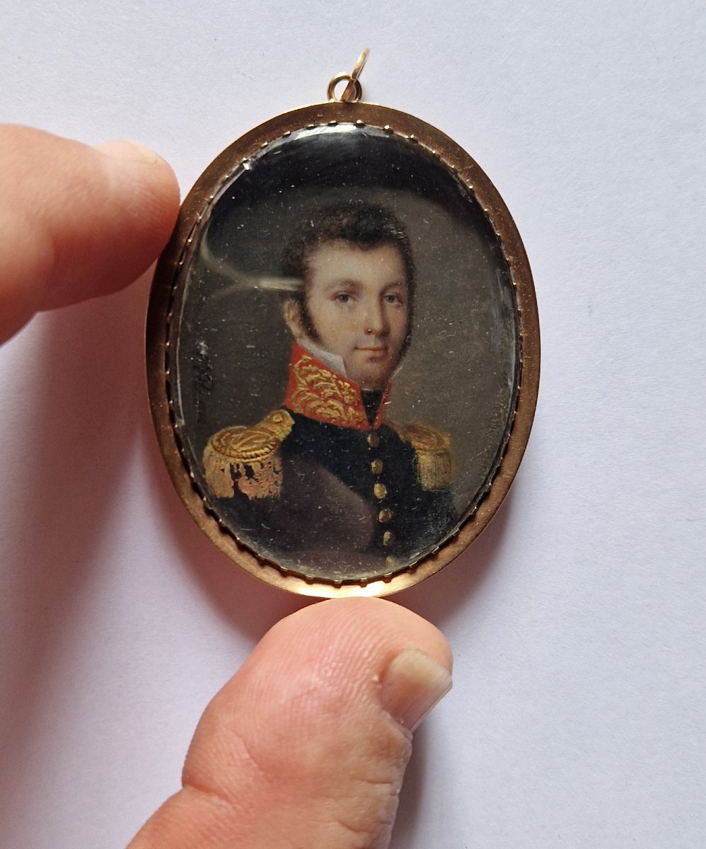 Poortrait en miniature d'officier par François Petit de Villeneuve, daté 1818-photo-2