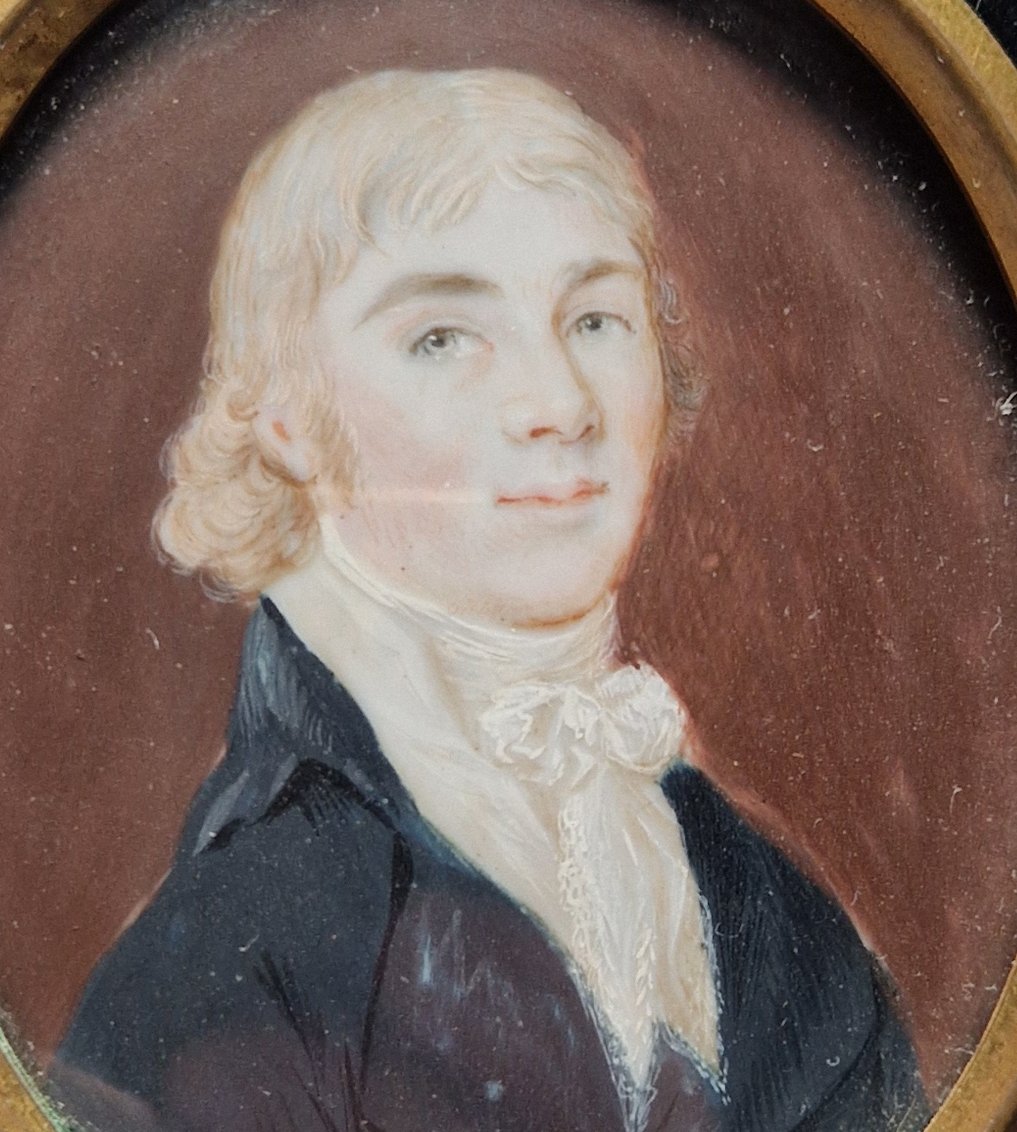 École anglaise, vers 1790 Portrait en miniature d'un gentilhomme -photo-3