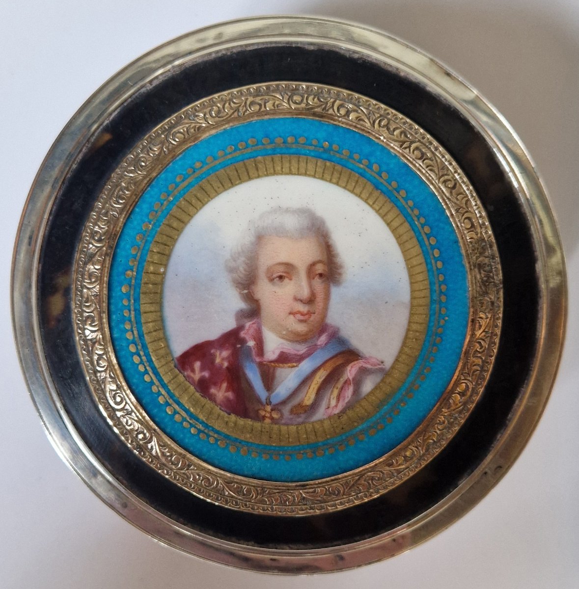 Boîte en argent et écaille ornée d'un portrait émaillé de Louis XVI  vers 1870-photo-2