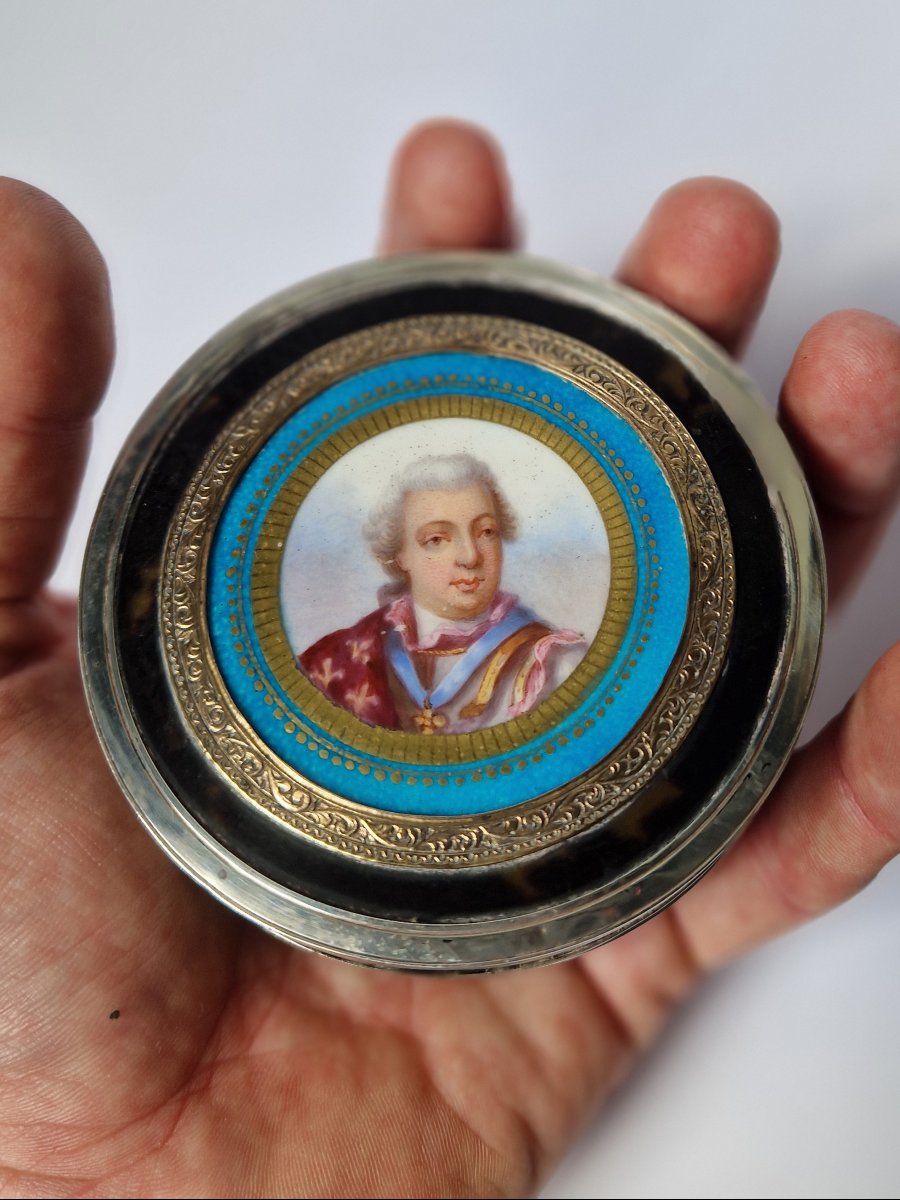 Boîte en argent et écaille ornée d'un portrait émaillé de Louis XVI  vers 1870-photo-8