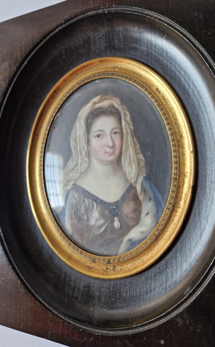 École française du XVIIIe siècle  Portrait en miniature de Madame de Maintenon -photo-3