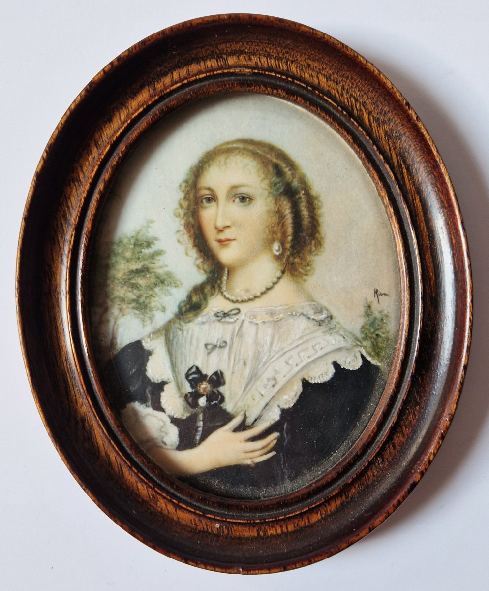 Miniature du XIXe siècle représentant la reine Henriette Marie, signée Ram  