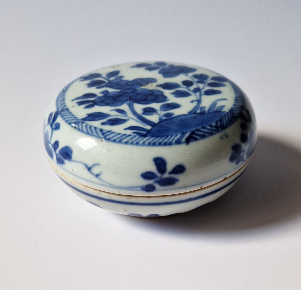 Chinese Blue-and-white  Box With Circular Lid, From Ca Mau Wreck, C. 1725-photo-2