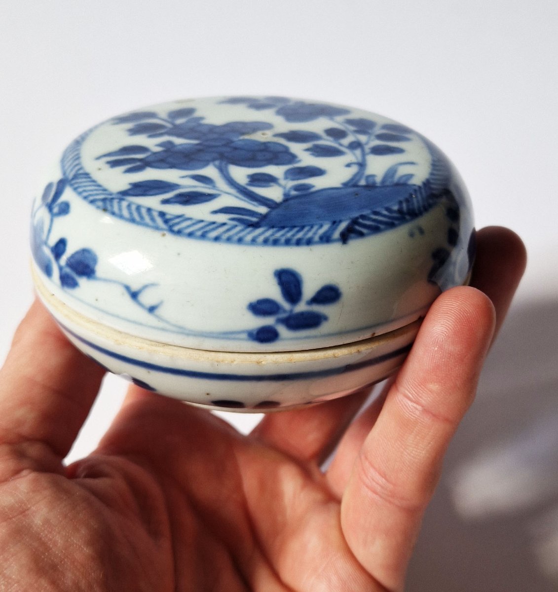 Chinese Blue-and-white  Box With Circular Lid, From Ca Mau Wreck, C. 1725-photo-4